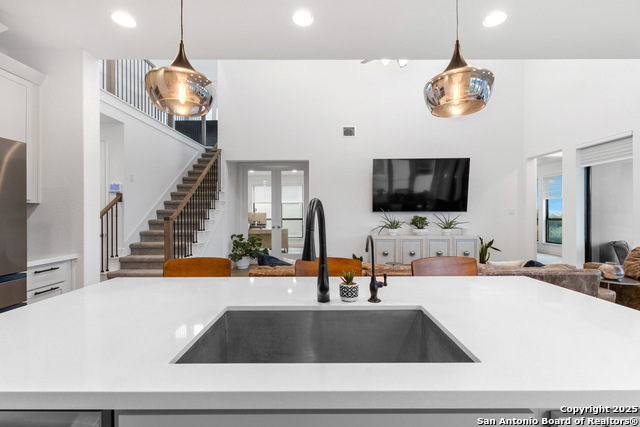 Image 13 of 38 For 250 Navarro