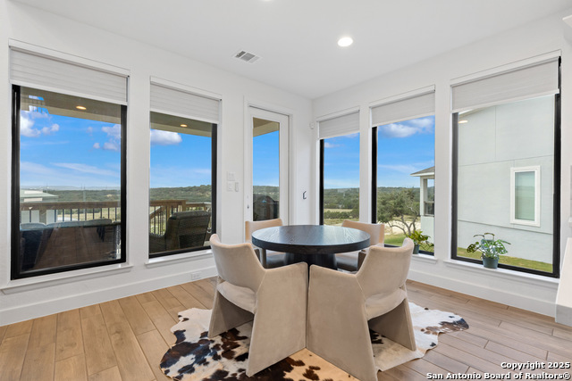 Image 16 of 38 For 250 Navarro