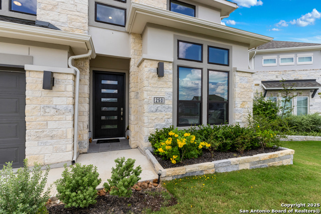 Image 5 of 38 For 250 Navarro