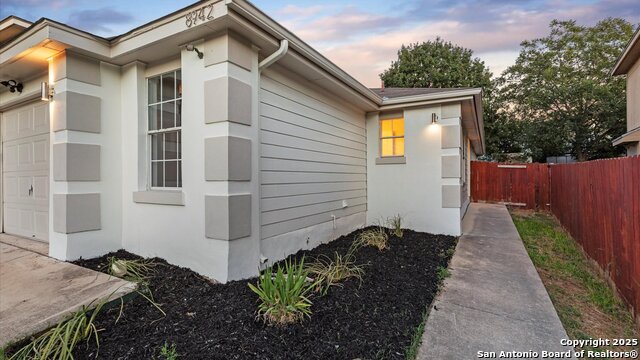 Image 21 of 22 For 8942 Gill