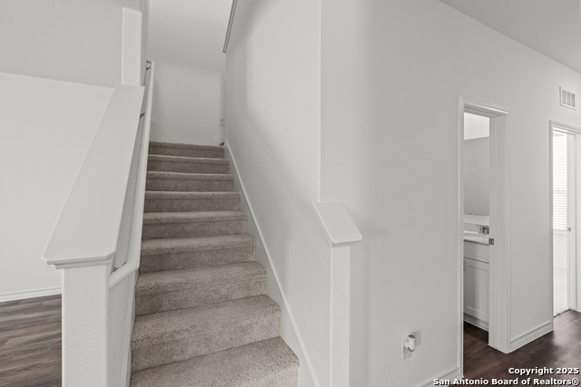 Listing photo id 18 for 4161 Bermuda Ln