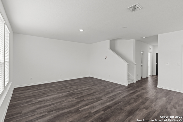 Listing photo id 6 for 4161 Bermuda Ln