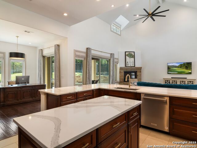 Listing photo id 13 for 110 Manorbrook