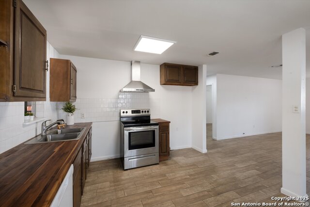 Image 12 of 18 For 222 Cortez Ave