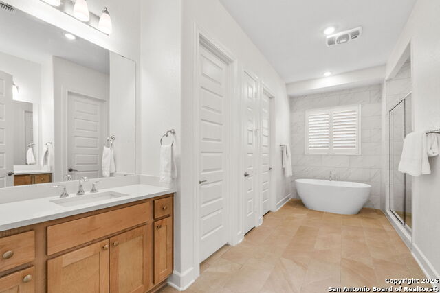 Listing photo id 11 for 219 Madrone Trail