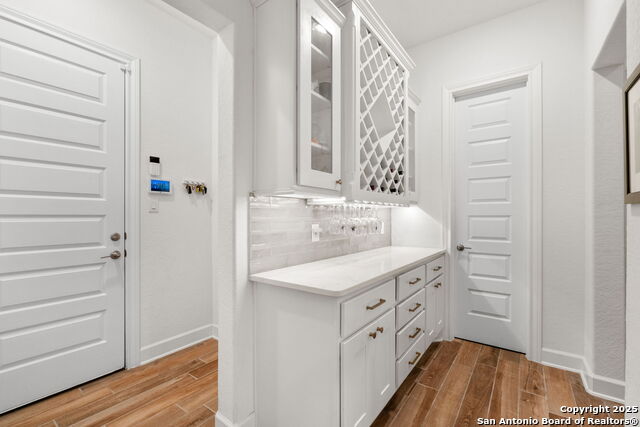 Listing photo id 15 for 219 Madrone Trail