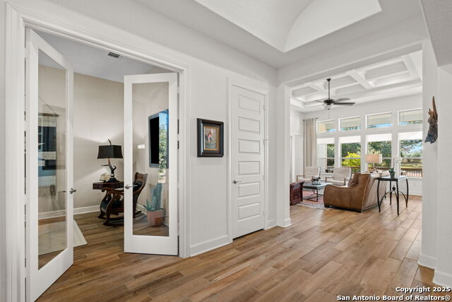 Listing photo id 23 for 219 Madrone Trail