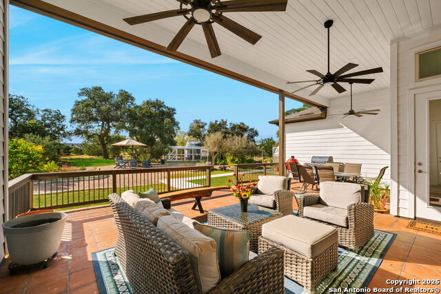 Listing photo id 25 for 219 Madrone Trail