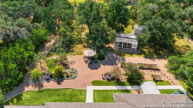 Listing photo id 35 for 219 Madrone Trail