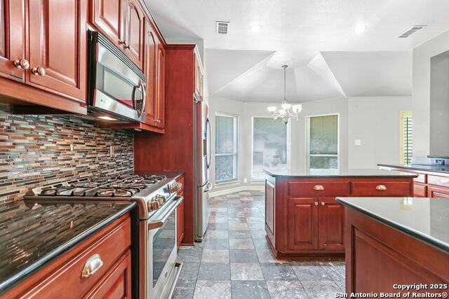 Image 13 of 17 For 9018 Foxland Dr.
