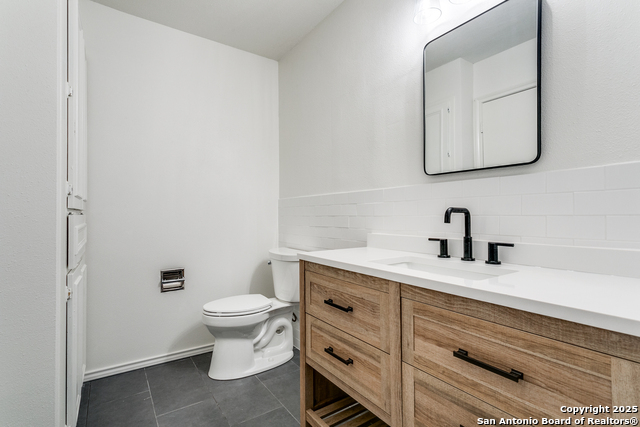 Image 10 of 15 For 7815 Broadway  202