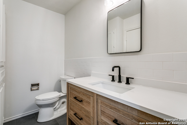 Image 10 of 15 For 7815 Broadway  201