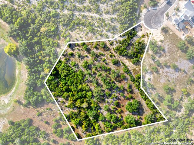 Listing photo id 41 for 25722 Eden Point