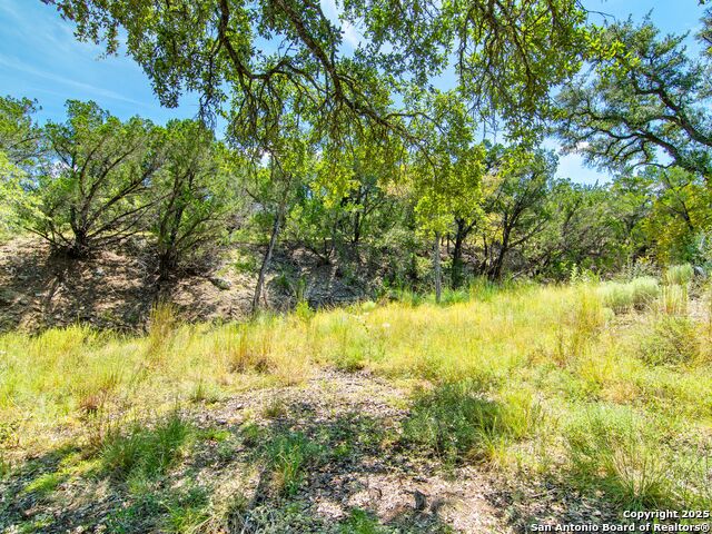 Listing photo id 5 for 25722 Eden Point