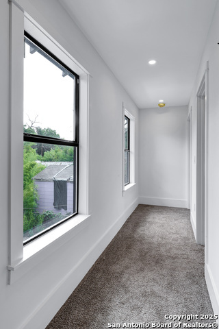 Image 26 of 36 For 211 Queen Anne Ct