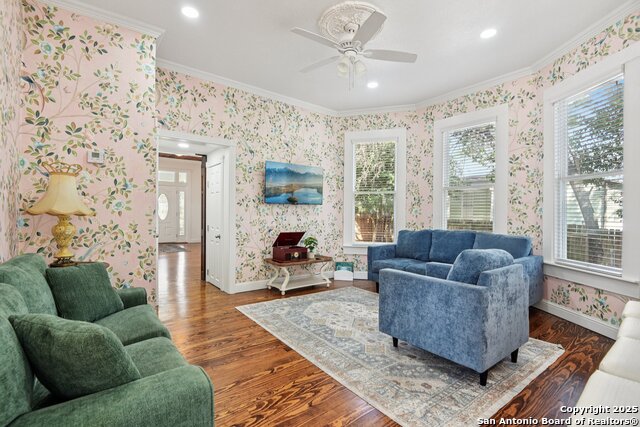 Image 15 of 45 For 802 Pine N 