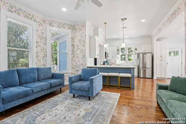 Image 16 of 45 For 802 Pine N 