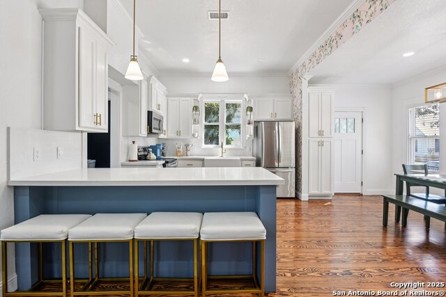 Image 21 of 45 For 802 Pine N 