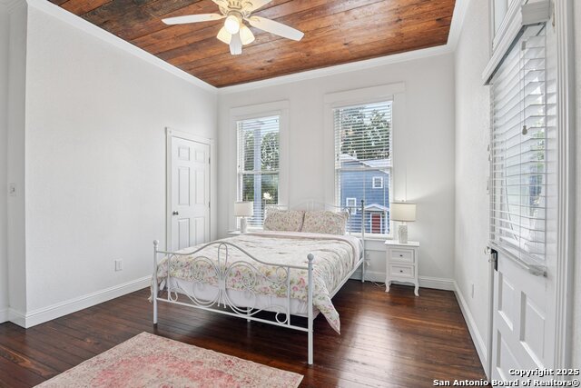 Image 28 of 45 For 802 Pine N 