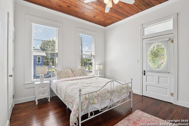 Image 29 of 45 For 802 Pine N 