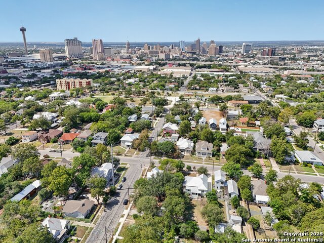 Image 37 of 45 For 802 Pine N 