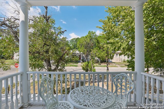 Image 39 of 45 For 802 Pine N 