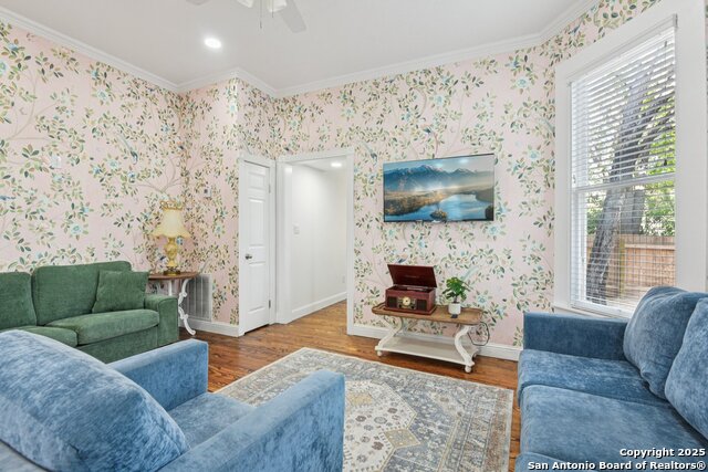 Image 4 of 45 For 802 Pine N 