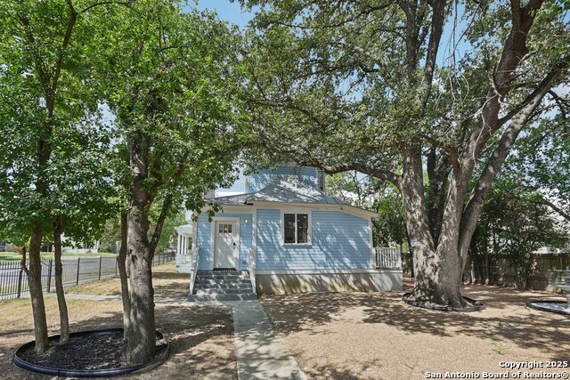 Image 41 of 45 For 802 Pine N 