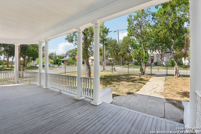 Image 9 of 45 For 802 Pine N 