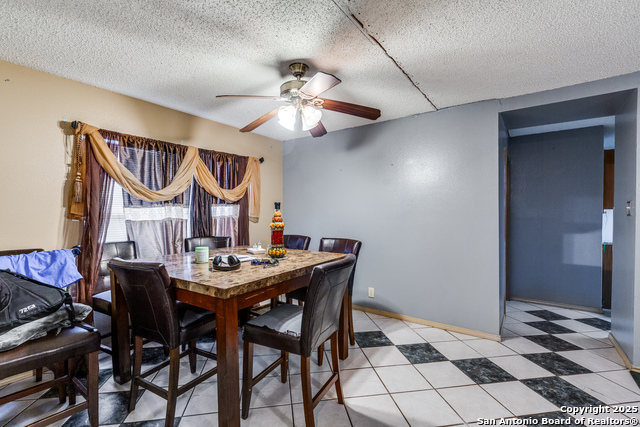 Image 5 of 25 For 11335 Tabletop Ln