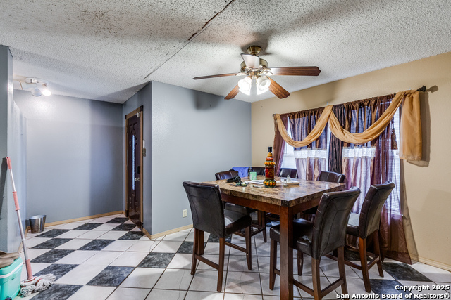 Image 6 of 25 For 11335 Tabletop Ln