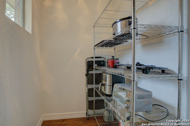 Image 28 of 50 For 1350 Colleen