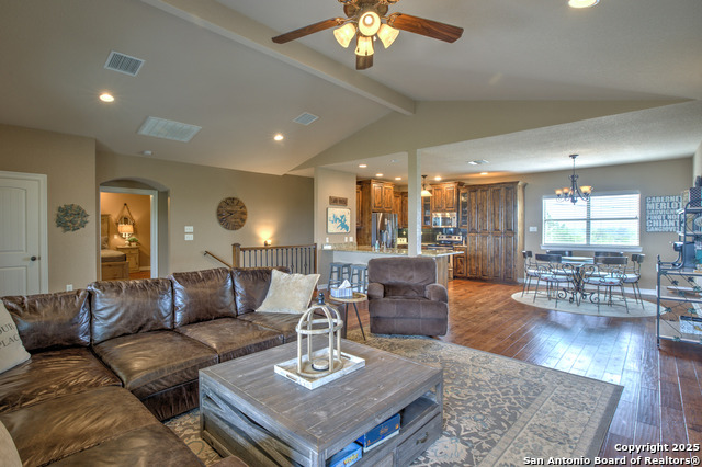 Image 6 of 50 For 1350 Colleen