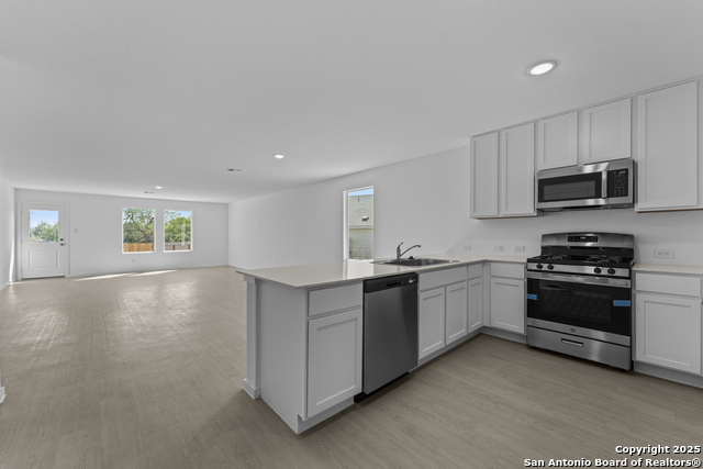 Image 3 of 20 For 100 Vista View