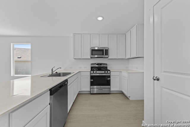 Image 4 of 20 For 100 Vista View