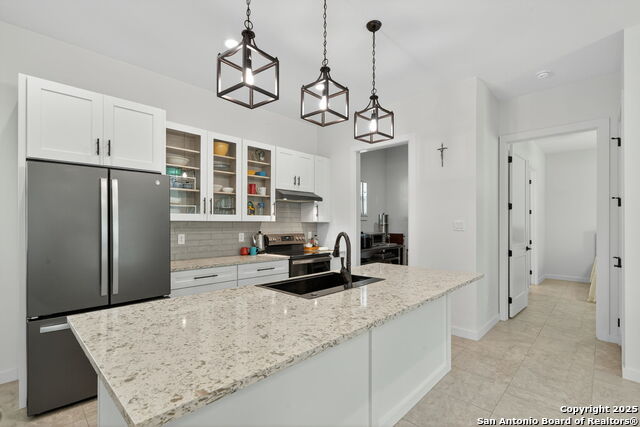 Image 13 of 48 For 317 E El Paso St