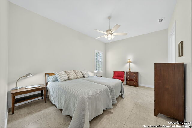 Image 24 of 48 For 317 E El Paso St