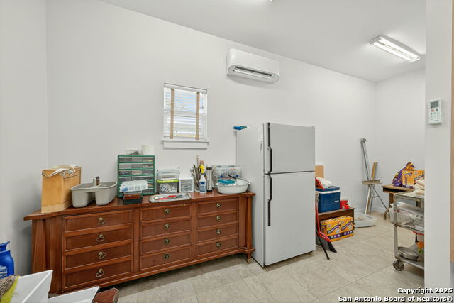 Image 37 of 48 For 317 E El Paso St