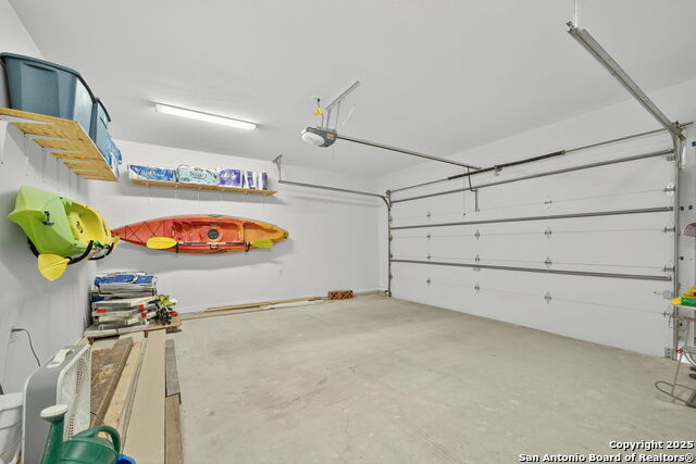 Image 38 of 48 For 317 E El Paso St