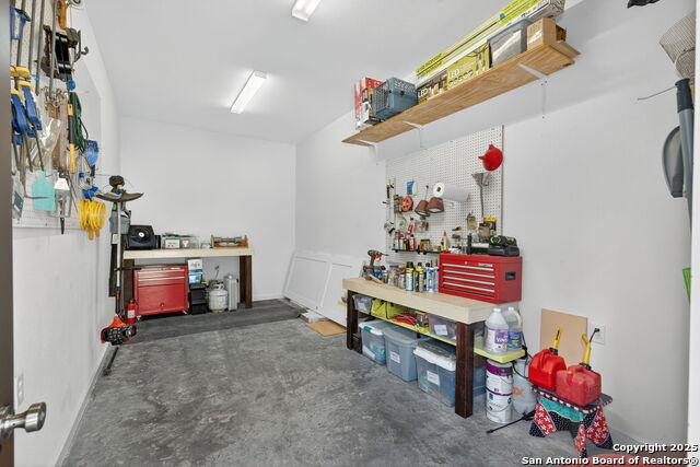 Image 40 of 48 For 317 E El Paso St