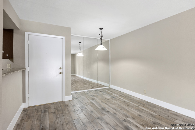 Listing photo id 10 for 4119 Medical 206d
