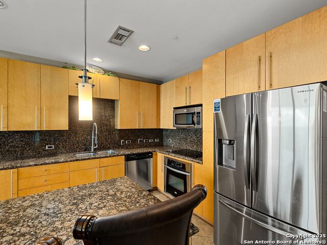 Image 6 of 35 For 310a Padre Blvd 603