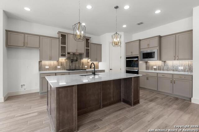 Image 3 of 33 For 3037 Bristow Park