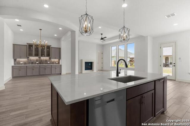 Image 4 of 33 For 3037 Bristow Park