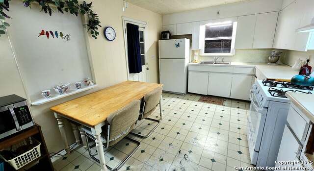 Image 13 of 38 For 13631 Us Highway 181 S