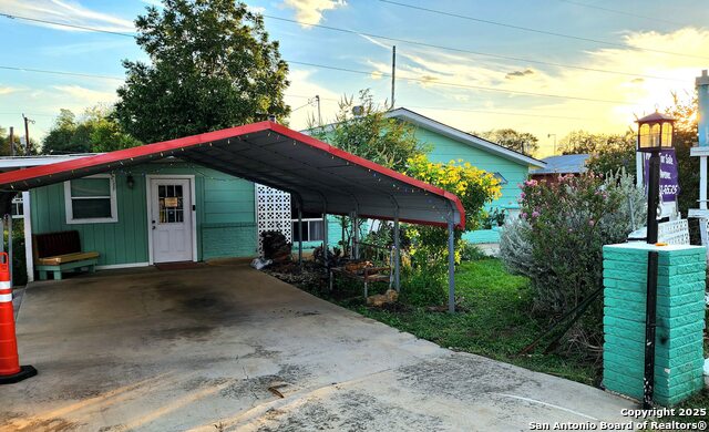 Image 3 of 38 For 13631 Us Highway 181 S