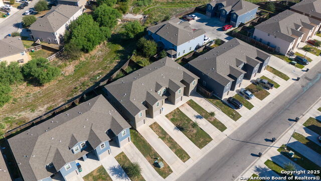 Image 4 of 4 For 6950 Lakeview