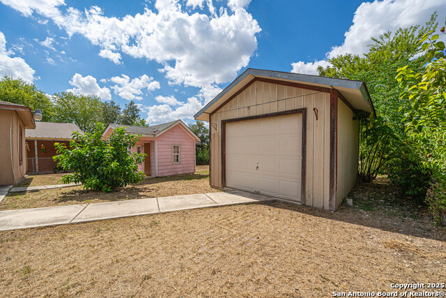 Image 28 of 34 For 8631 Big Creek