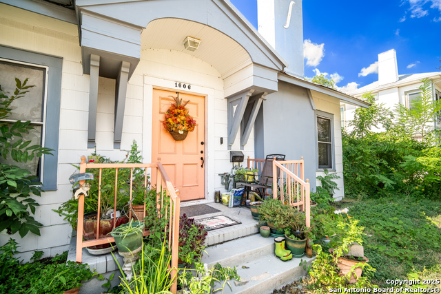 Details for 1606 Mulberry Ave W, San Antonio, TX 78201