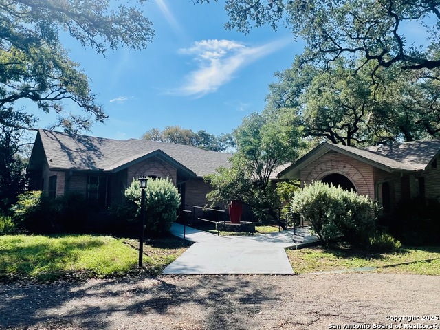 Listing photo id 9 for 3004 Nacogdoches